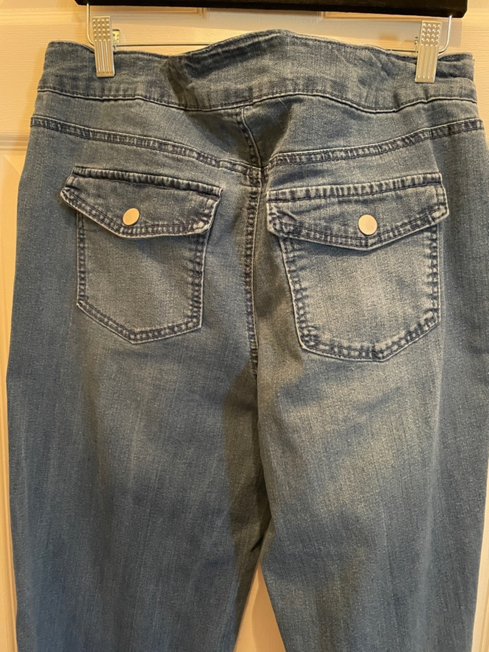 d. jeans Light Blue Button-Accent Women's Cropped Wide Leg Jeans - Picture 3 of 6